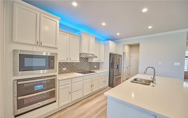 Foto del edificio - Price Drop!  Viewable Now!