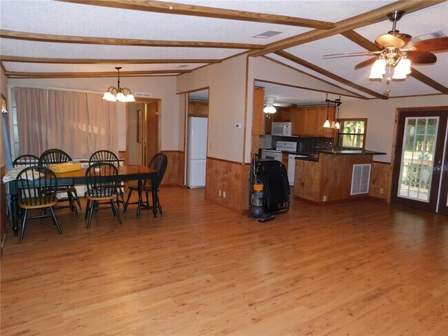 Foto del edificio - 9715 NW County Rd 235