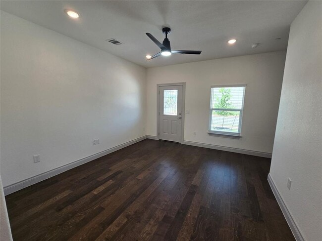 Building Photo - 2105 Tiger Trail