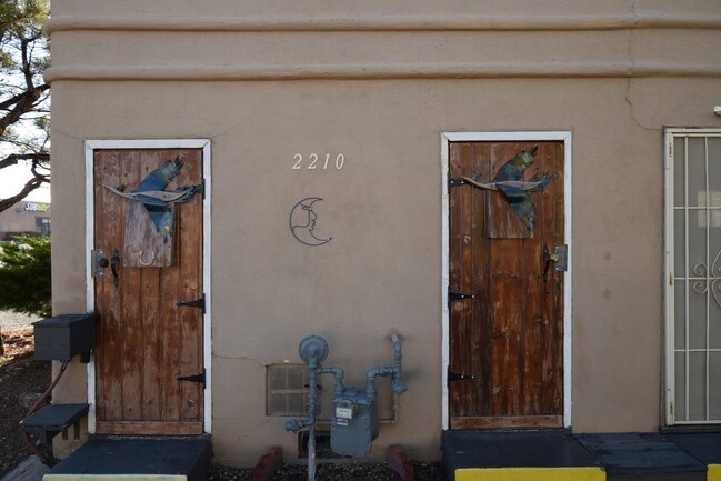 Foto del edificio - 2810 Central Ave SW
