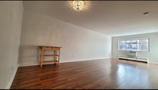 Foto del edificio - 2431 43rd St