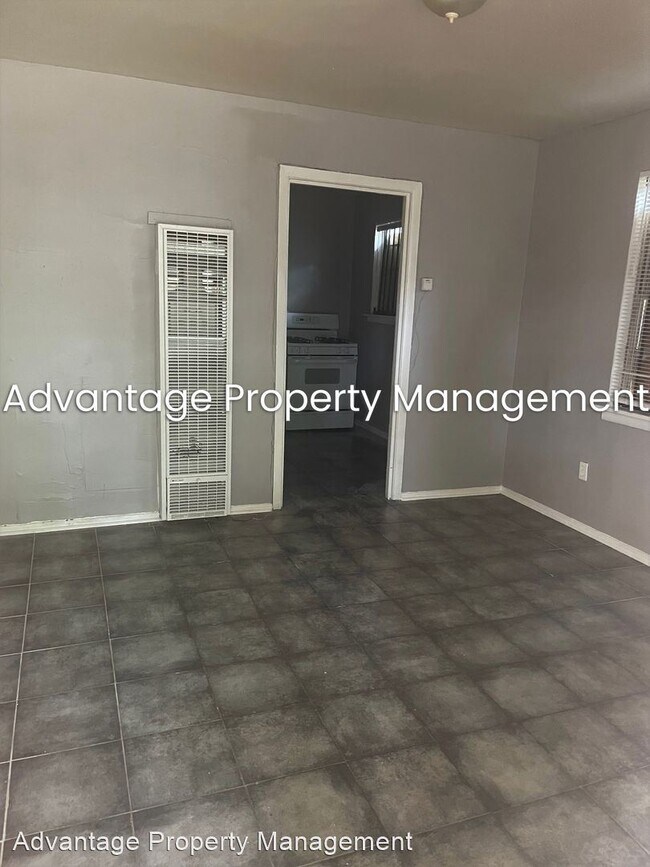 Foto del edificio - 1 br, 1 bath House - 2251 Stovall Ave.