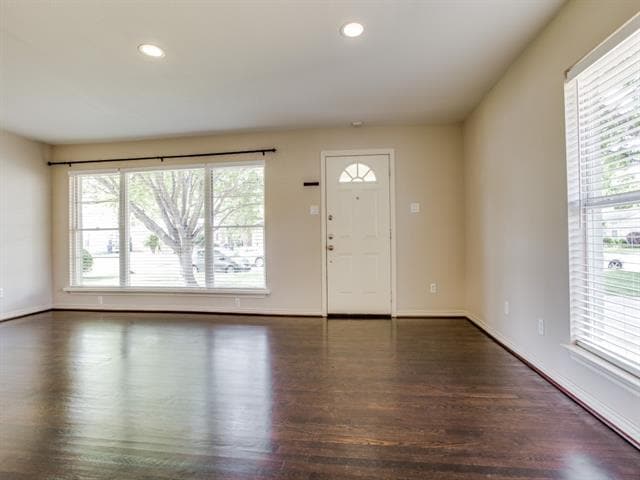 Building Photo - 4918 Thrush St