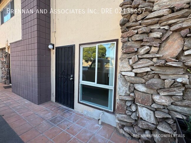 Foto del edificio - 450 Woodlawn Ave