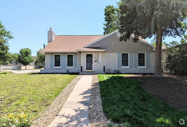 Building Photo - 1054 Magnolia St