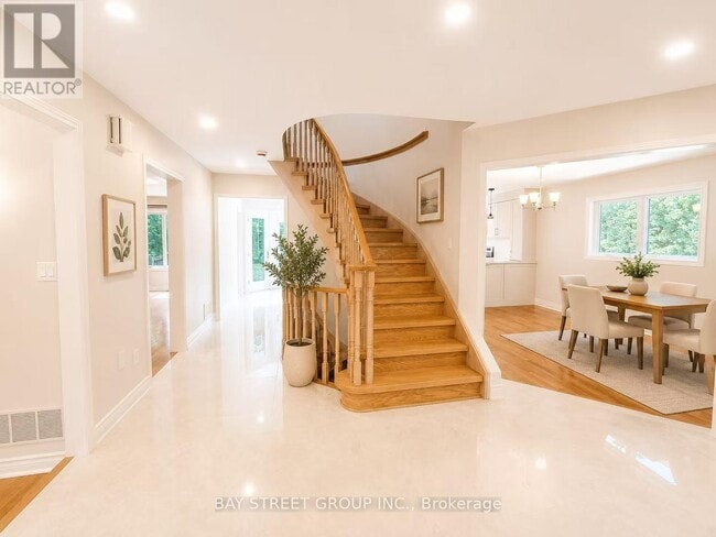 Building Photo - 1054 Chateau Ct