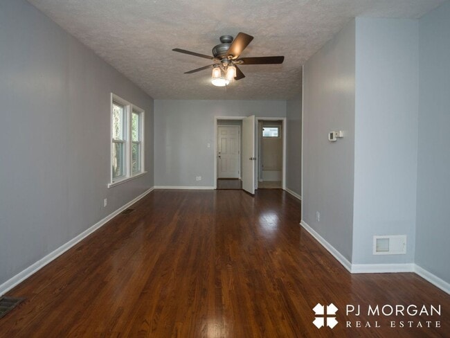 Photo - 6262 Pine St House