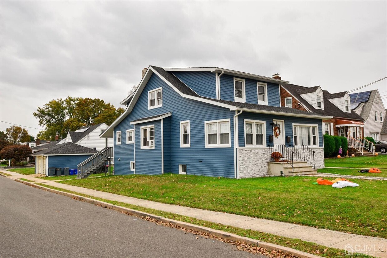 140 Conlogue Ave, South Amboy, NJ 08879 Room for Rent in South Amboy