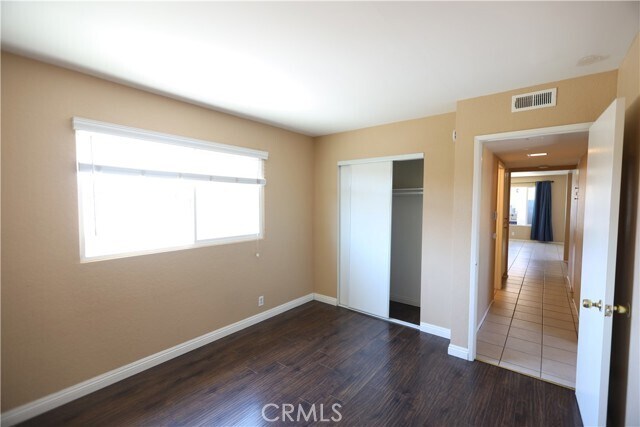 Foto del edificio - 2125 Rocky View Rd