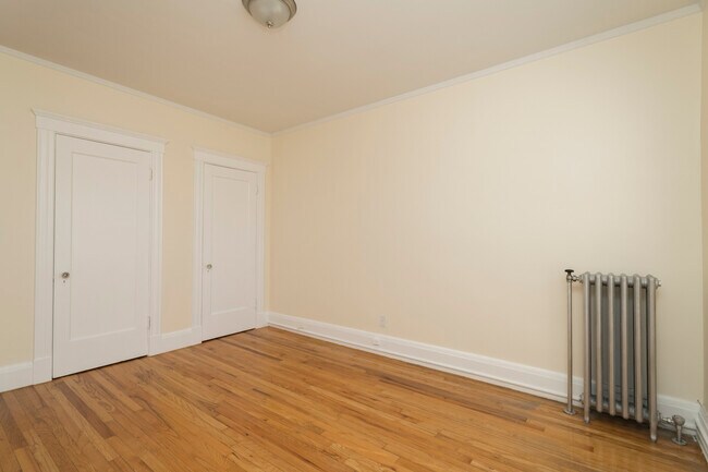 Foto del edificio - 121 Highland Rd