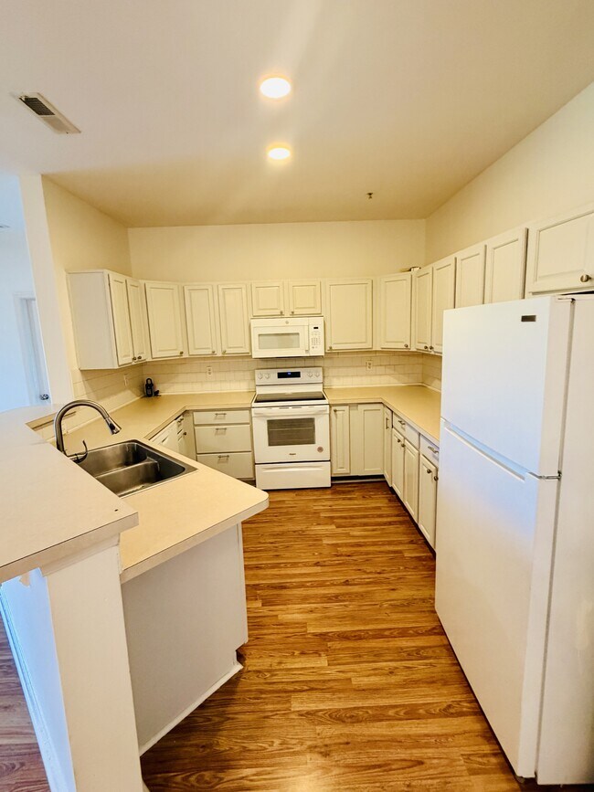 Foto del edificio - 3802 N Sagamore Dr