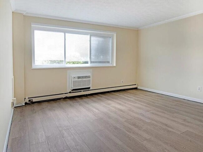 Foto del edificio - 2432 East Ave