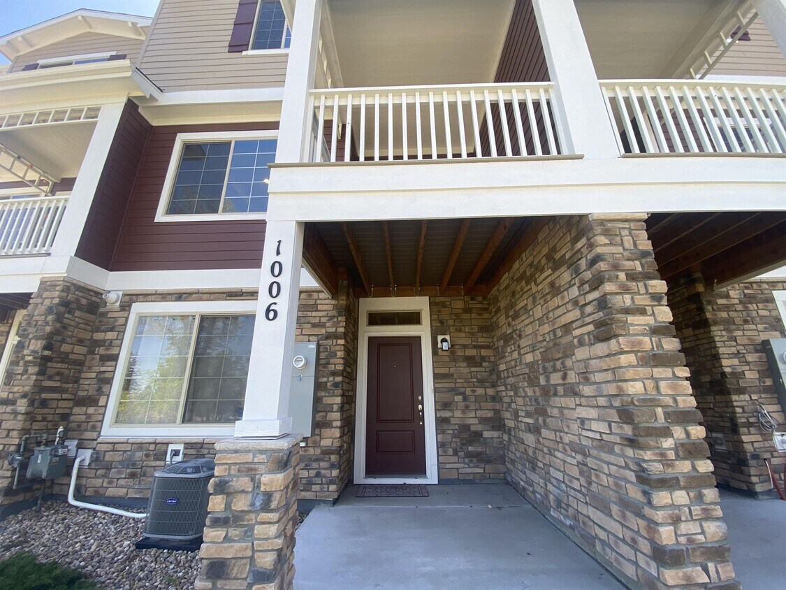 Foto principal - 885 E 98th Ave