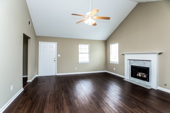 Building Photo - 505 Horseshoe Cir