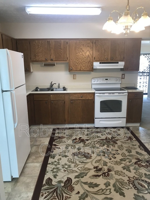 Building Photo - 4820 St Leo Pl