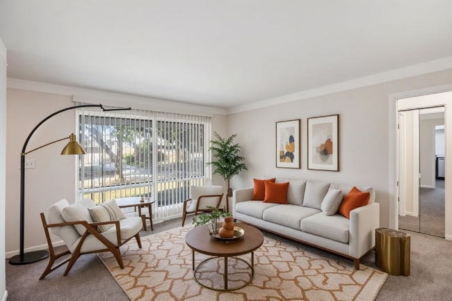 Foto del edificio - 4704 Briarwood Ave