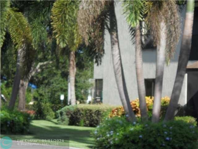 Foto del edificio - 3301 Cocoplum Cir