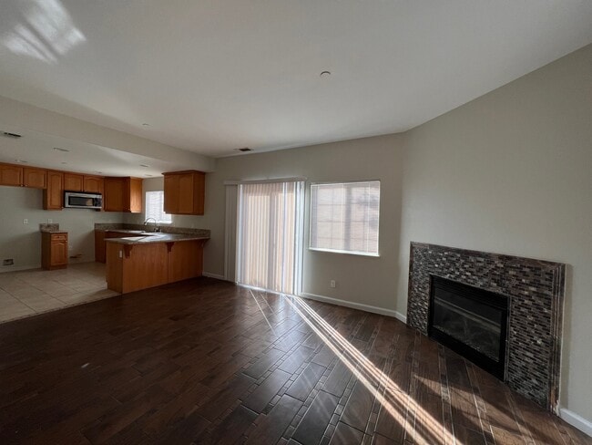 Building Photo - 415 Hetherington Cir