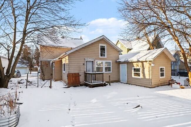 Foto del edificio - 417 E Maple Ave