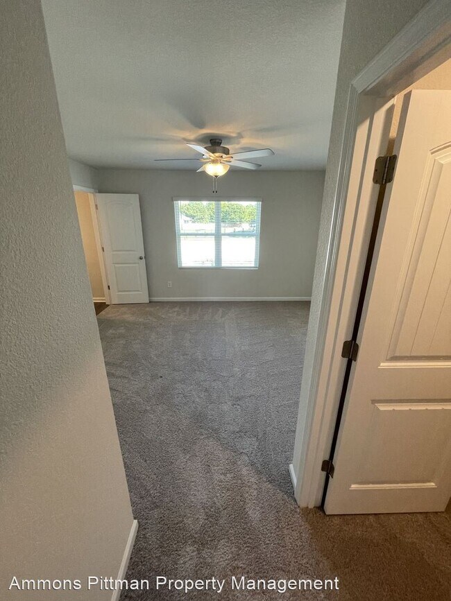 Building Photo - 3 br, 2.5 bath House - 1038 Peony Lane