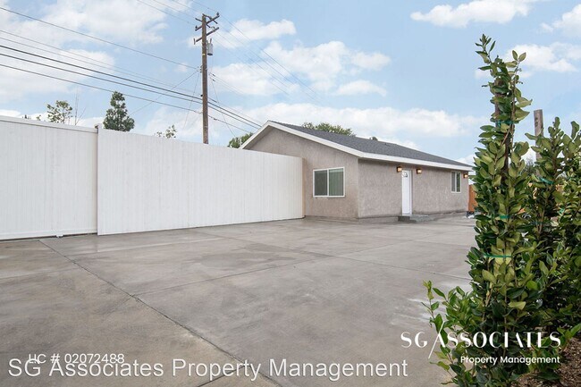Building Photo - 2 br, 1 bath House - 1506 Uppingham Dr Unit B