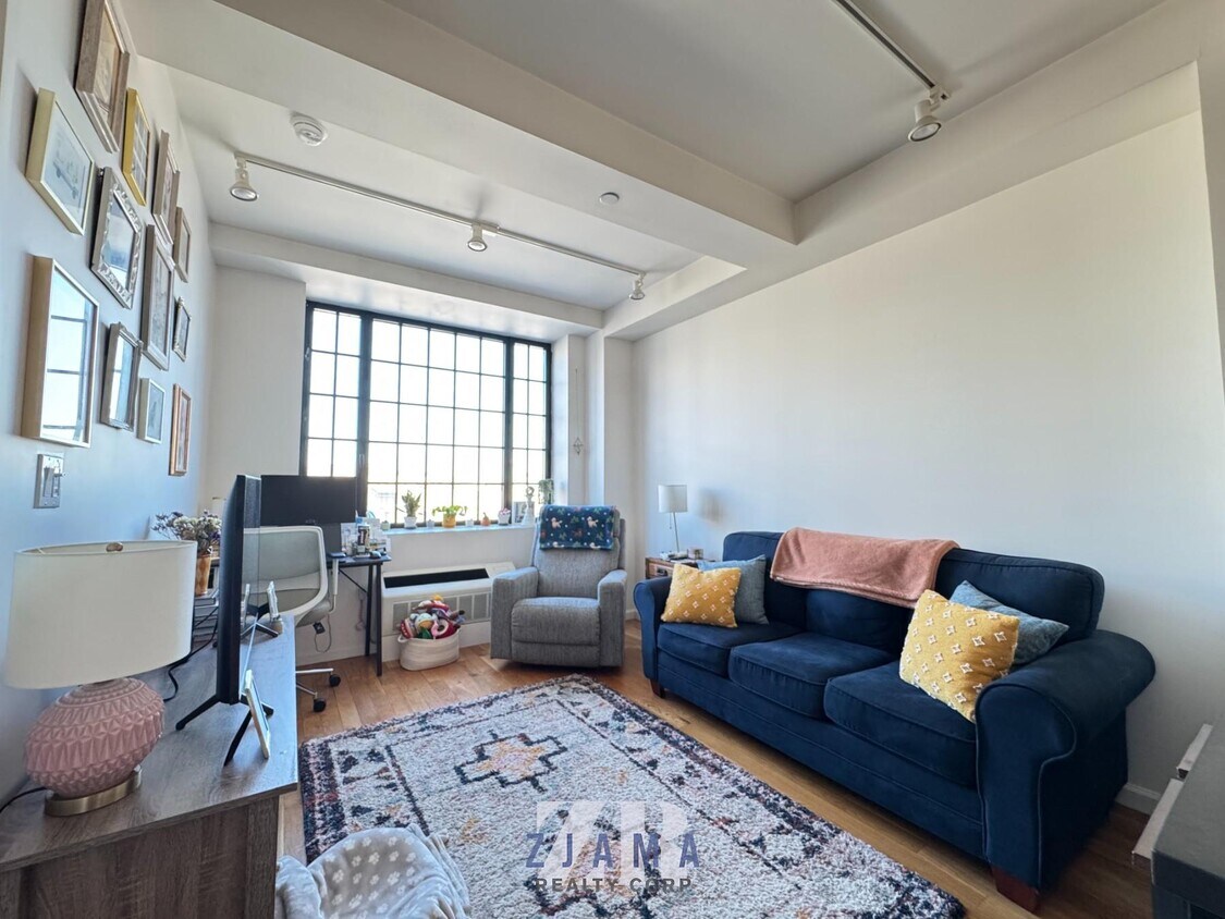 Foto principal - 976 Fulton St