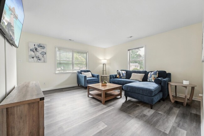 Foto del edificio - 214 Bridgefield Pl