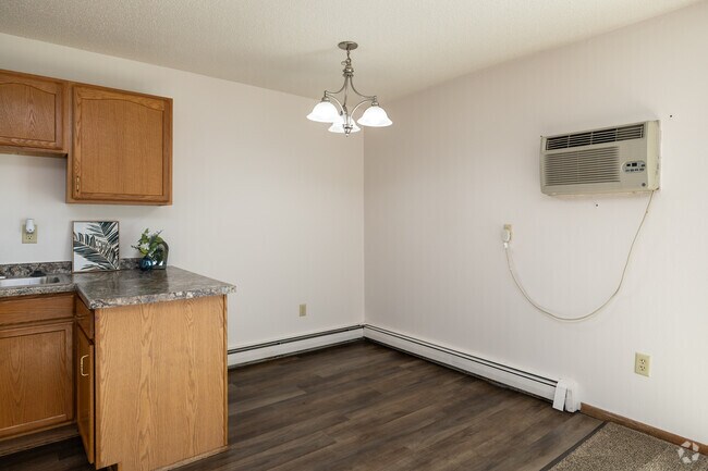 Estudio - 470 pies cuadrados - Área de comedor - Dakota View Estates