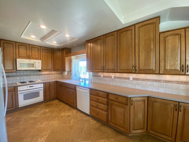 Foto del edificio - 2 Bedroom, 2 Bath Home with Golf Course View!