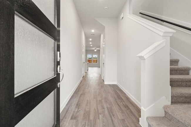 Foto del edificio - 21110 Staked Plains Dr