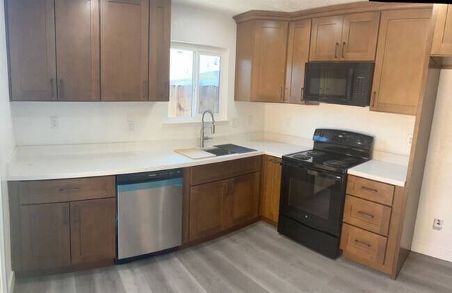 Foto del edificio - 3518 Woodglen Dr