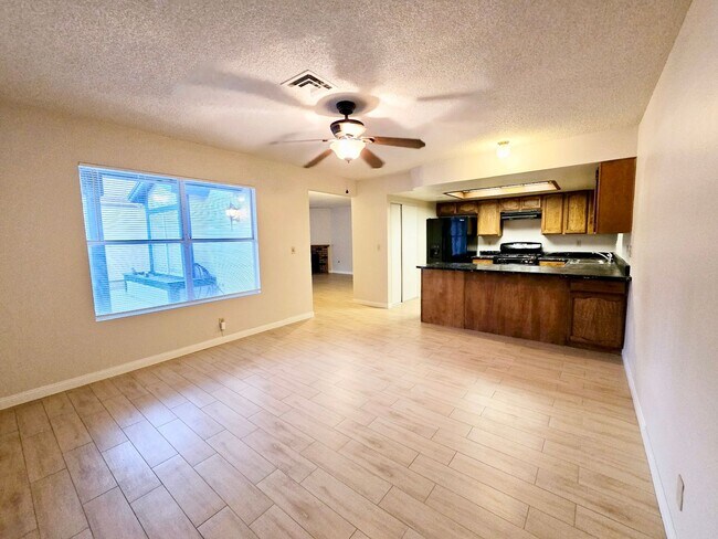 Building Photo - UPGRADED ONE-STORY HOME W/ NO HOA! NEAR GR...