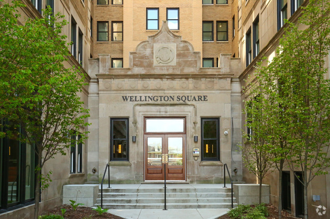 Foto del edificio - Wellington Square Senior Apartments