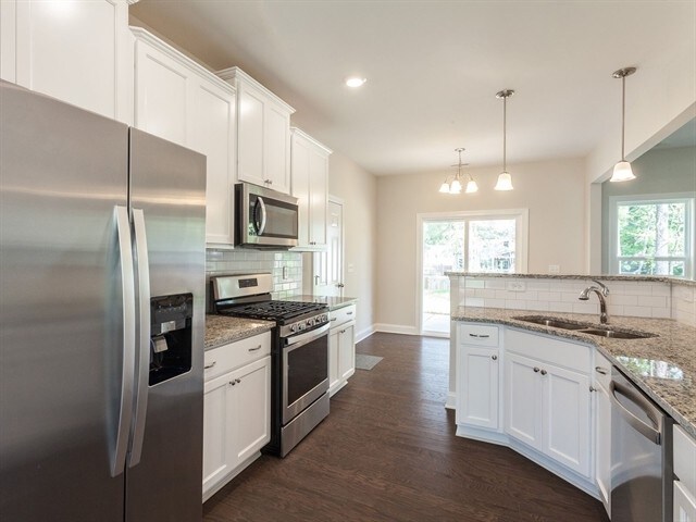 Foto del edificio - 112 White Ash Ln