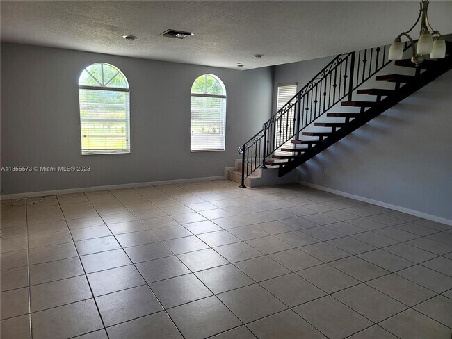 Foto del edificio - 12195 SW 80th St