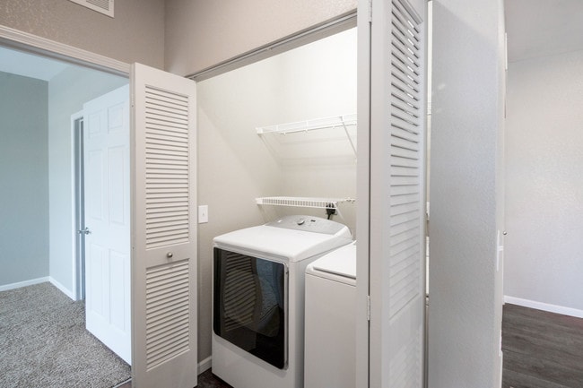 Laundry Area - Reserves at Perryton
