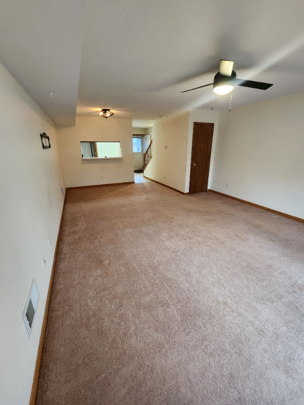 Building Photo - 1390 Daleview Dr