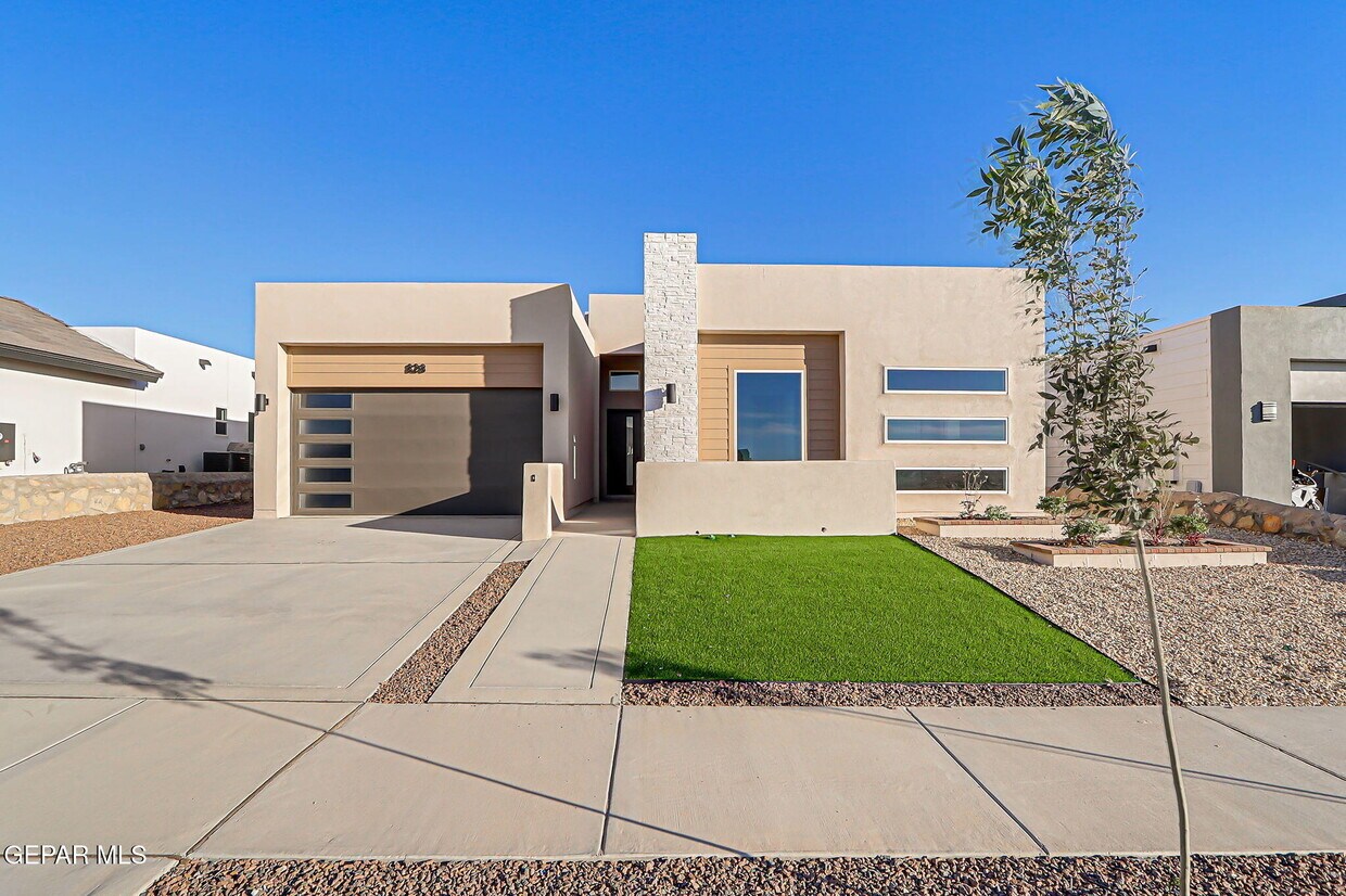 Foto principal - 828 Eltham Dr