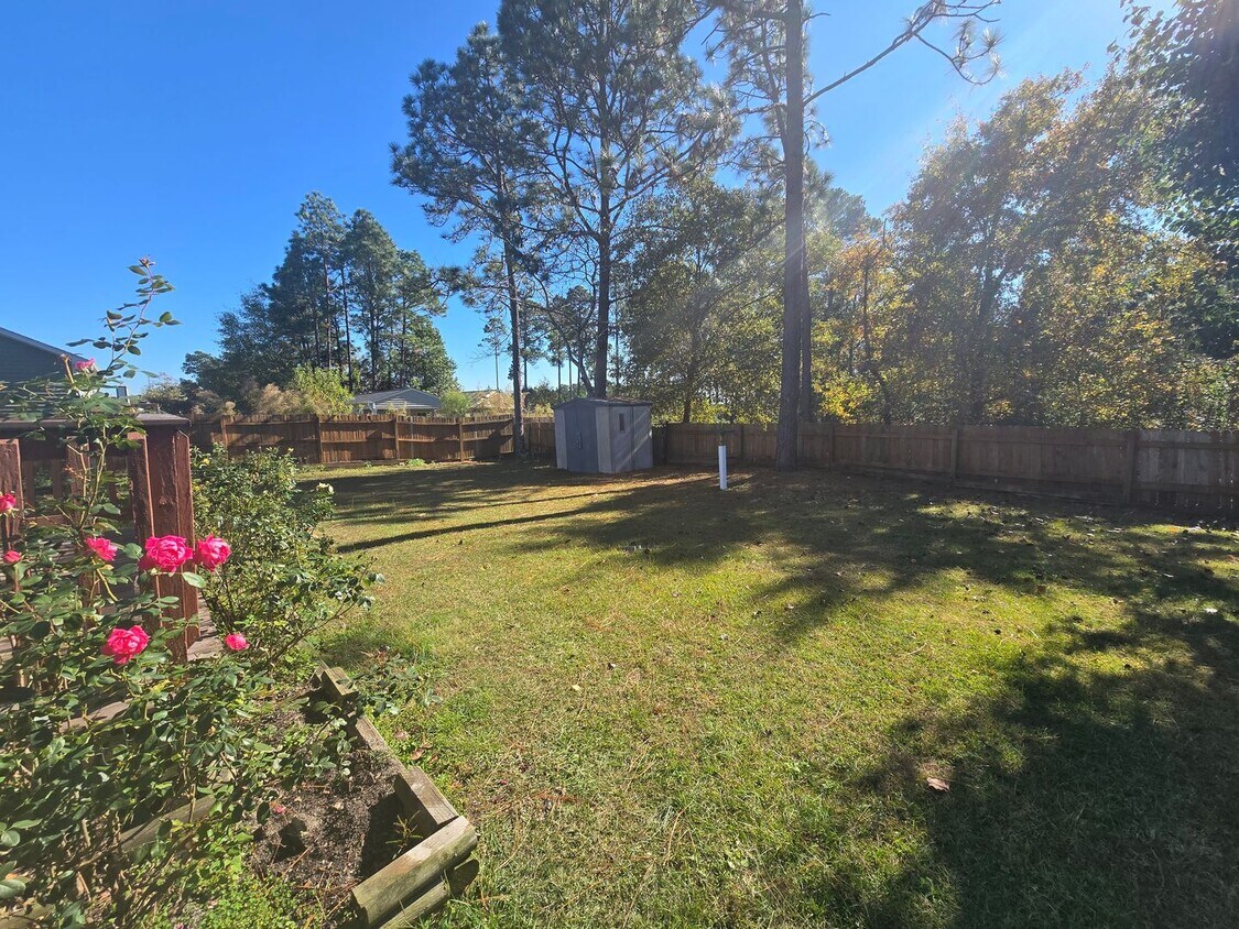 Building Photo - 163 Brandywood Ct