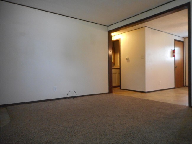 Building Photo - 1025 3rd St