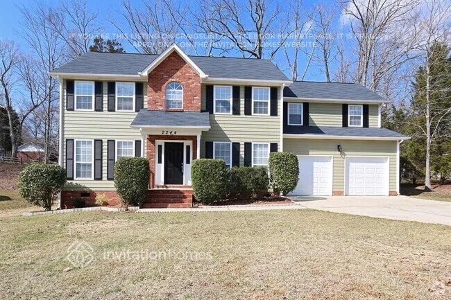 Building Photo - 2244 Redwood Dr