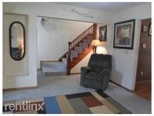 Building Photo - 3 br, 1 bath House - 2704 Meadow Ln