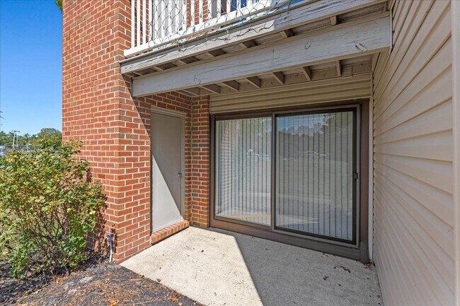Building Photo - 501 Alpine Ct