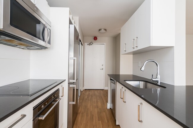 Building Photo - 95 Jameson Ave