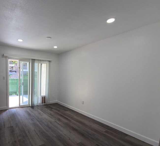 Building Photo - 2255 Cahuilla St