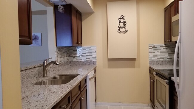Foto del edificio - 13678 Orchard Dr