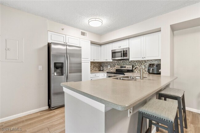 Foto del edificio - 1150 Wildwood Lakes Blvd