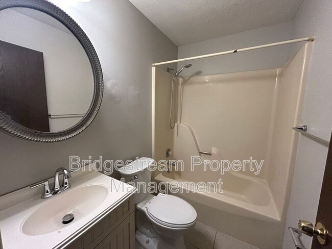 Foto del edificio - 103 Candlewood Ct