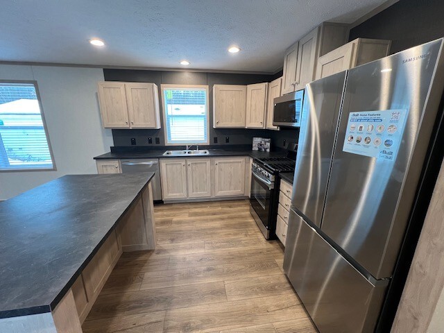 Foto del edificio - 23497 Winifred Ave