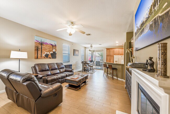 Building Photo - 80587 Avenida Camarillo
